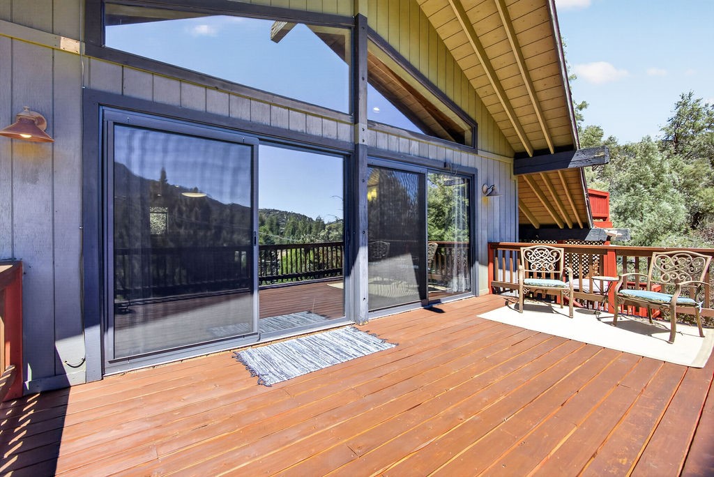 2421 Oakwood Court Property Photo 48