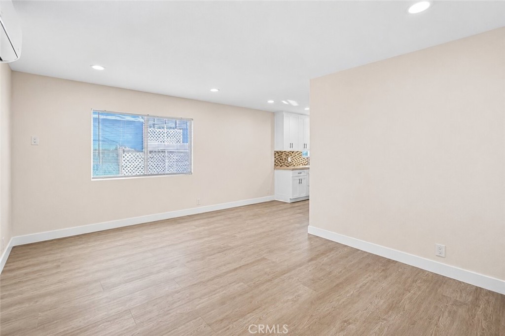 1124 Coronel Street Property Photo 3