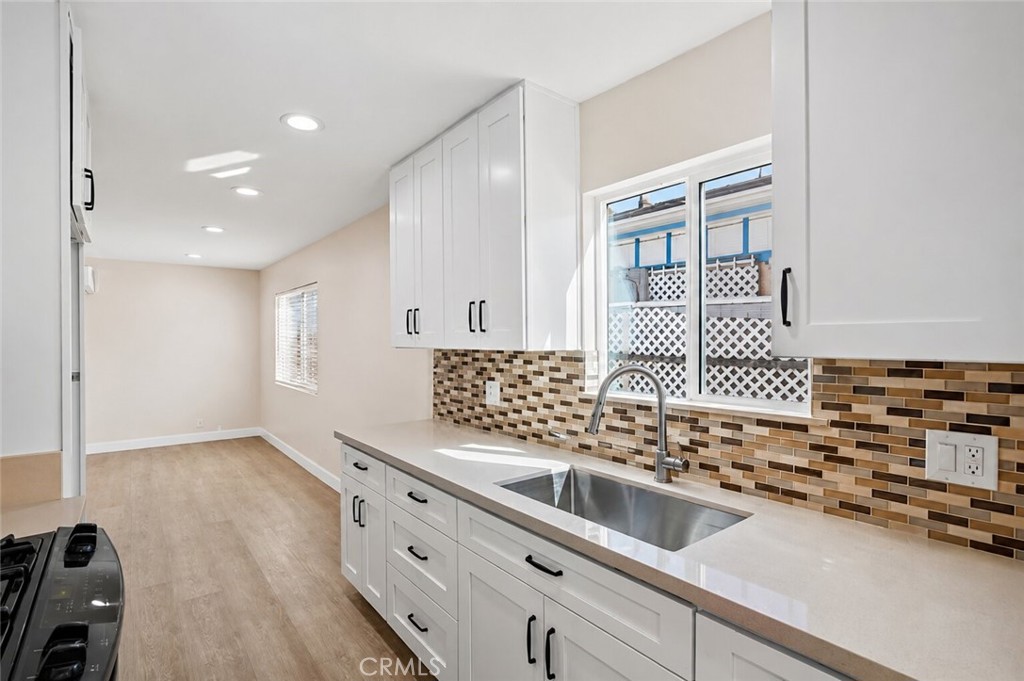 1124 Coronel Street Property Photo 4