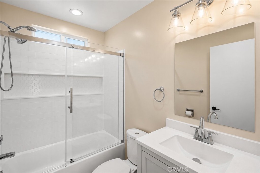 1124 Coronel Street Property Photo 9