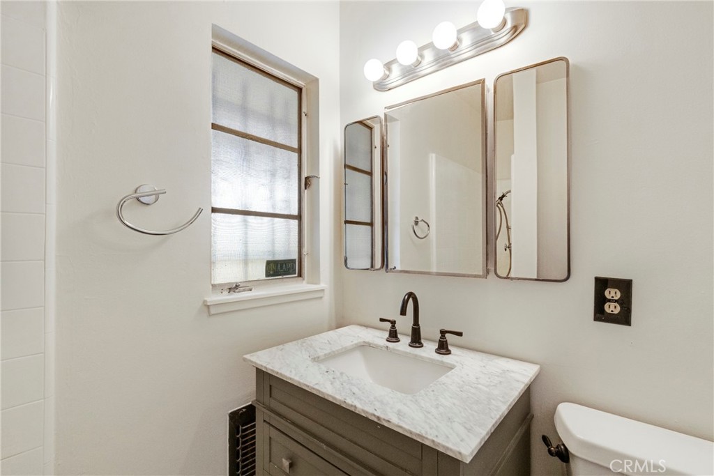 16506 Halsted Street Property Photo 9