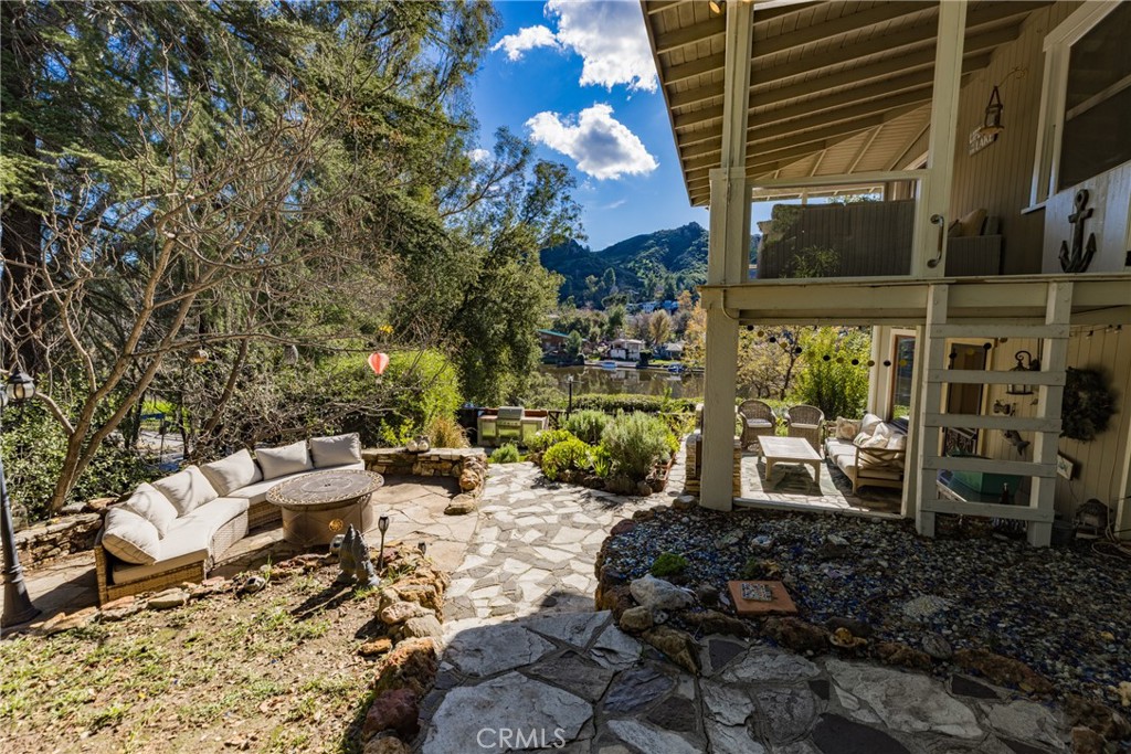 2305 Sugarloaf Property Photo 3