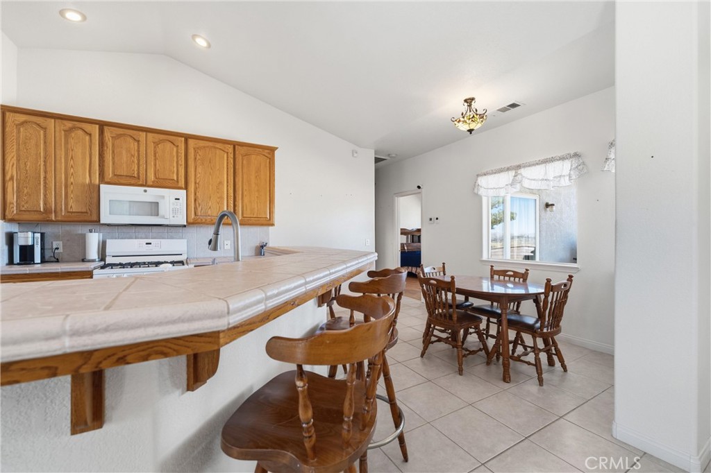 7675 Poppy Boulevard Property Photo 8