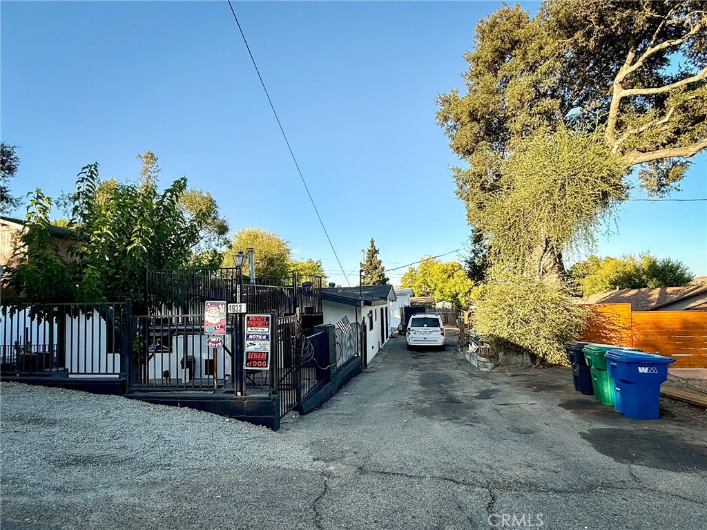 4633 Estrada Property Photo 1