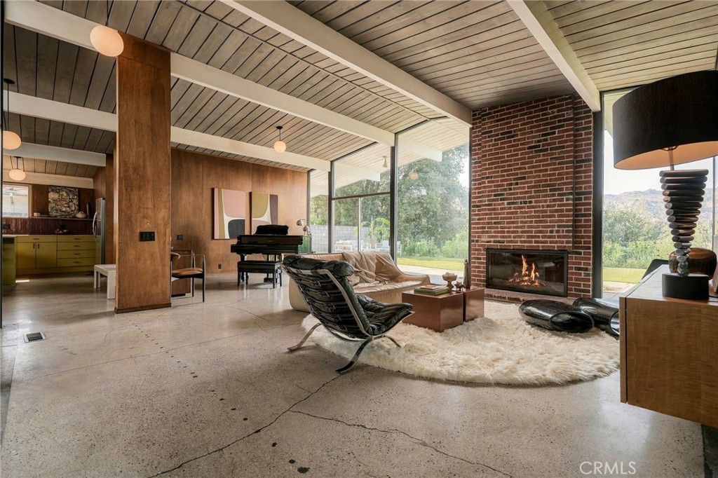 17107 Lisette Property Photo 11