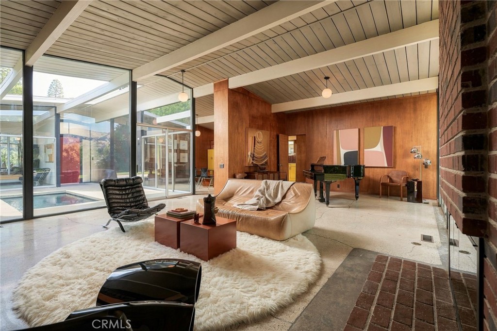 17107 Lisette Property Photo 12