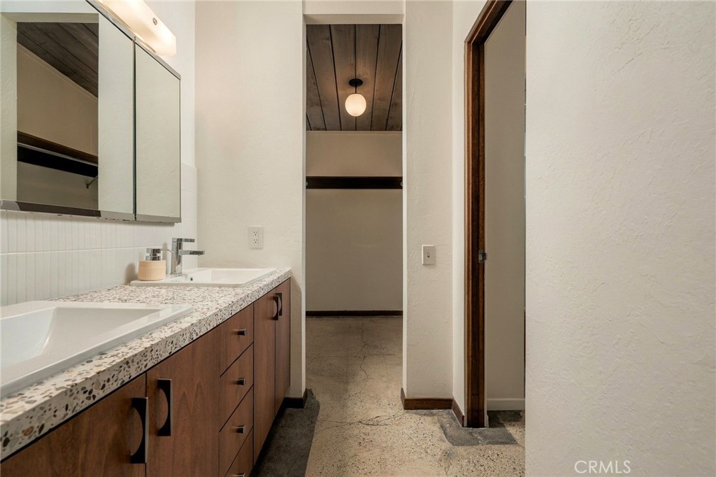 17107 Lisette Property Photo 29
