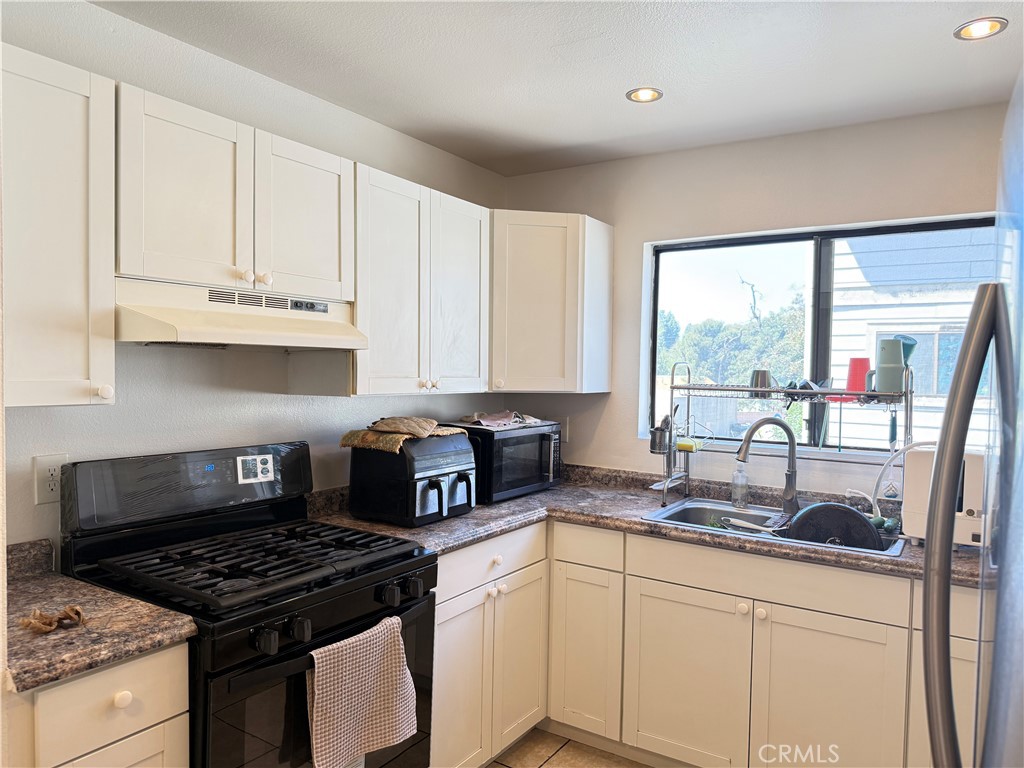 13945 Osborne Street C 104 Property Photo 14