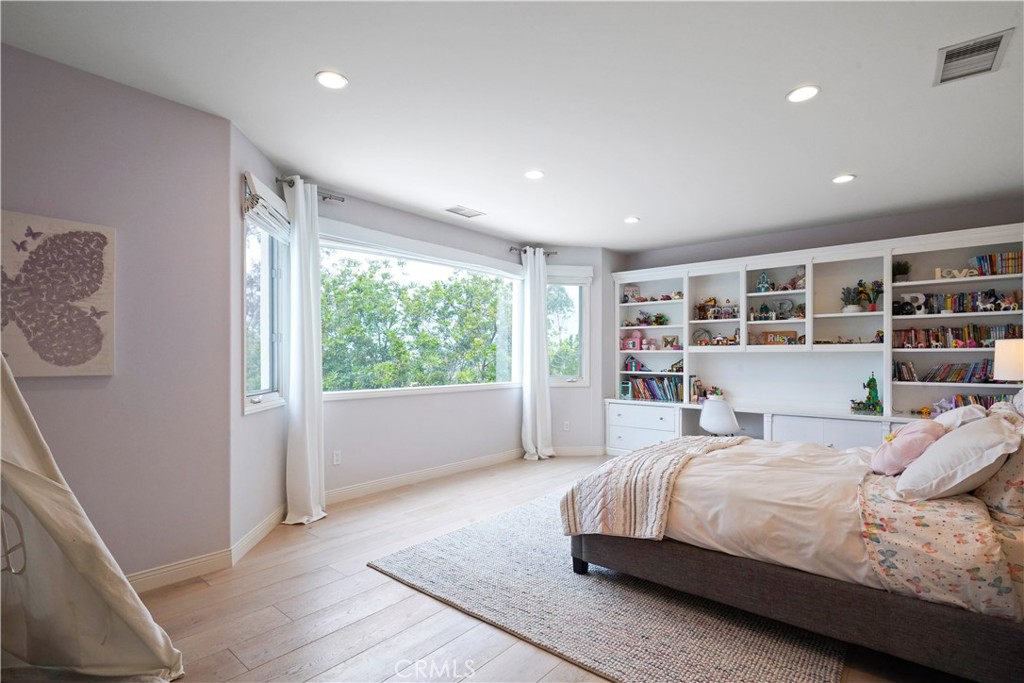 25418 Cumberland Property Photo 12