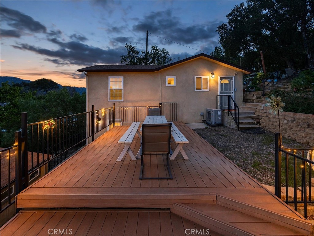 1059 Alta Vista Property Photo 6
