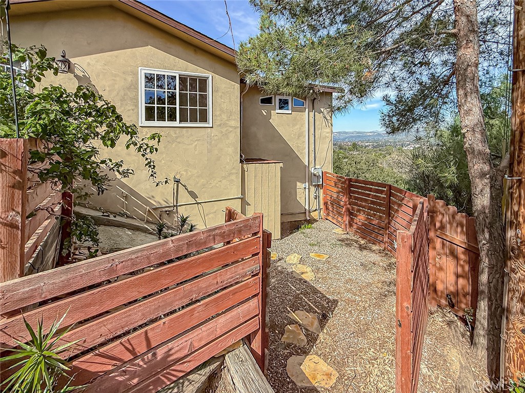 1059 Alta Vista Property Photo 38