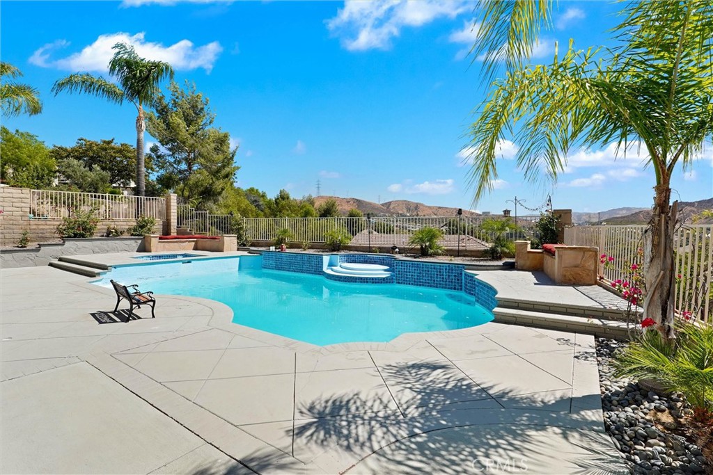 28404 Rock Canyon Property Photo 2