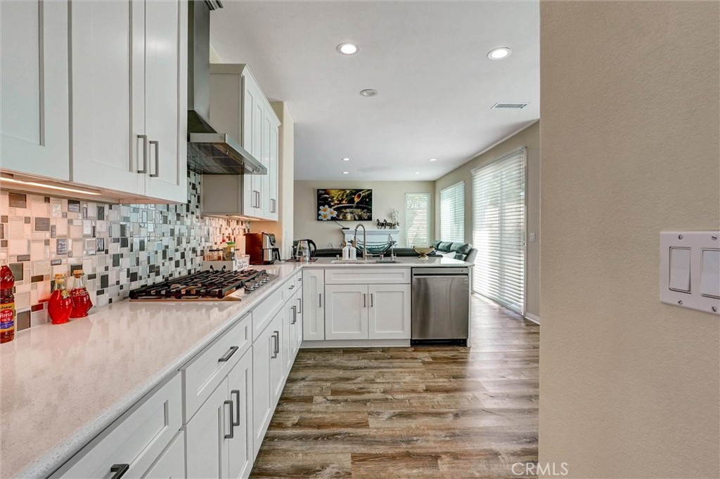 28404 Rock Canyon Property Photo 14