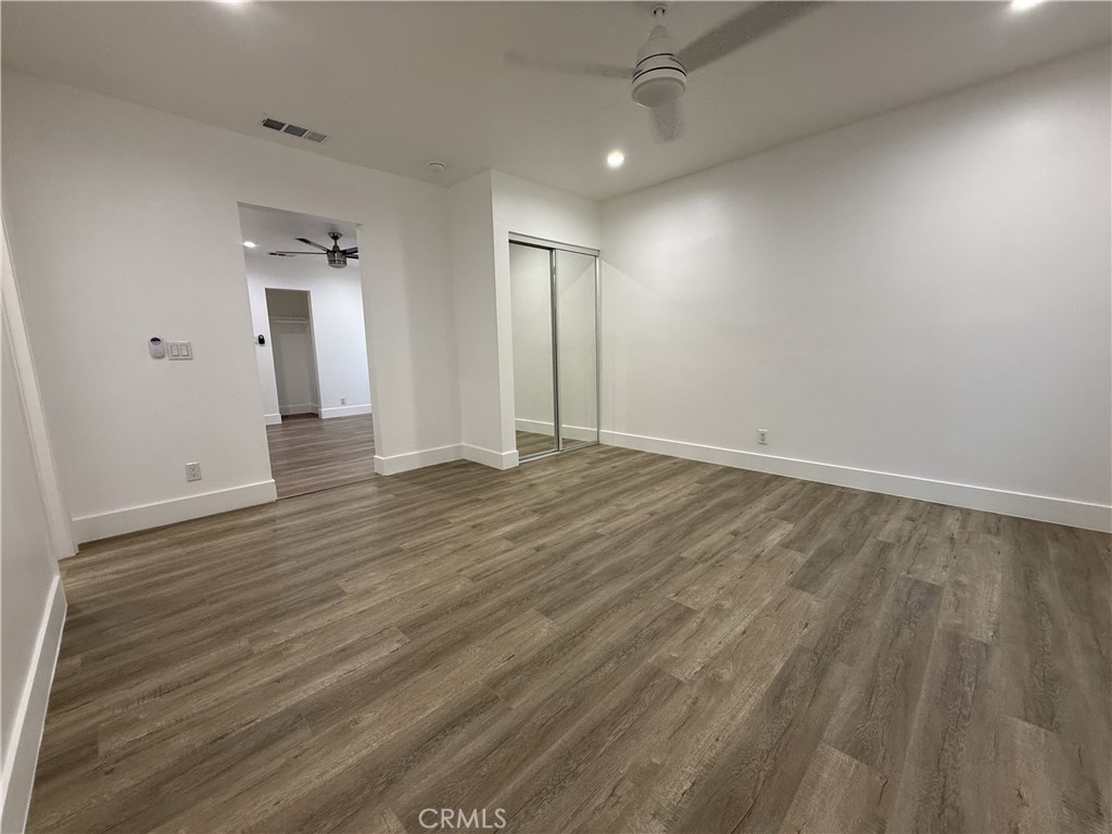 17845 Victory Blvd. Property Photo 17