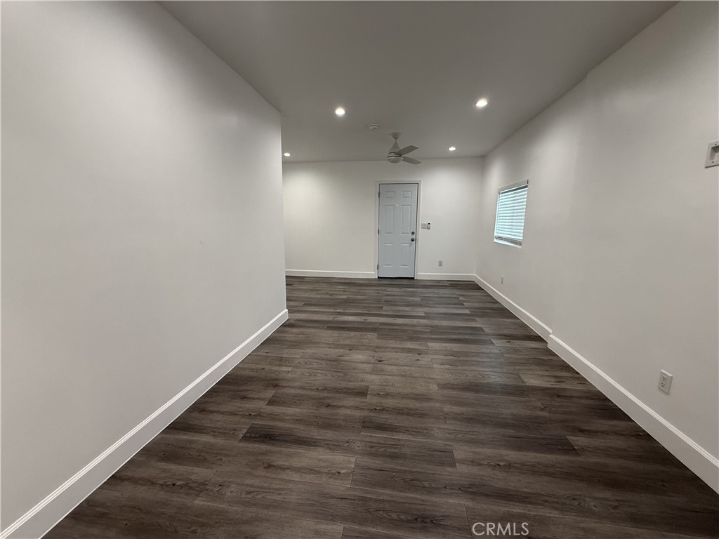 17845 Victory Blvd. Property Photo 26