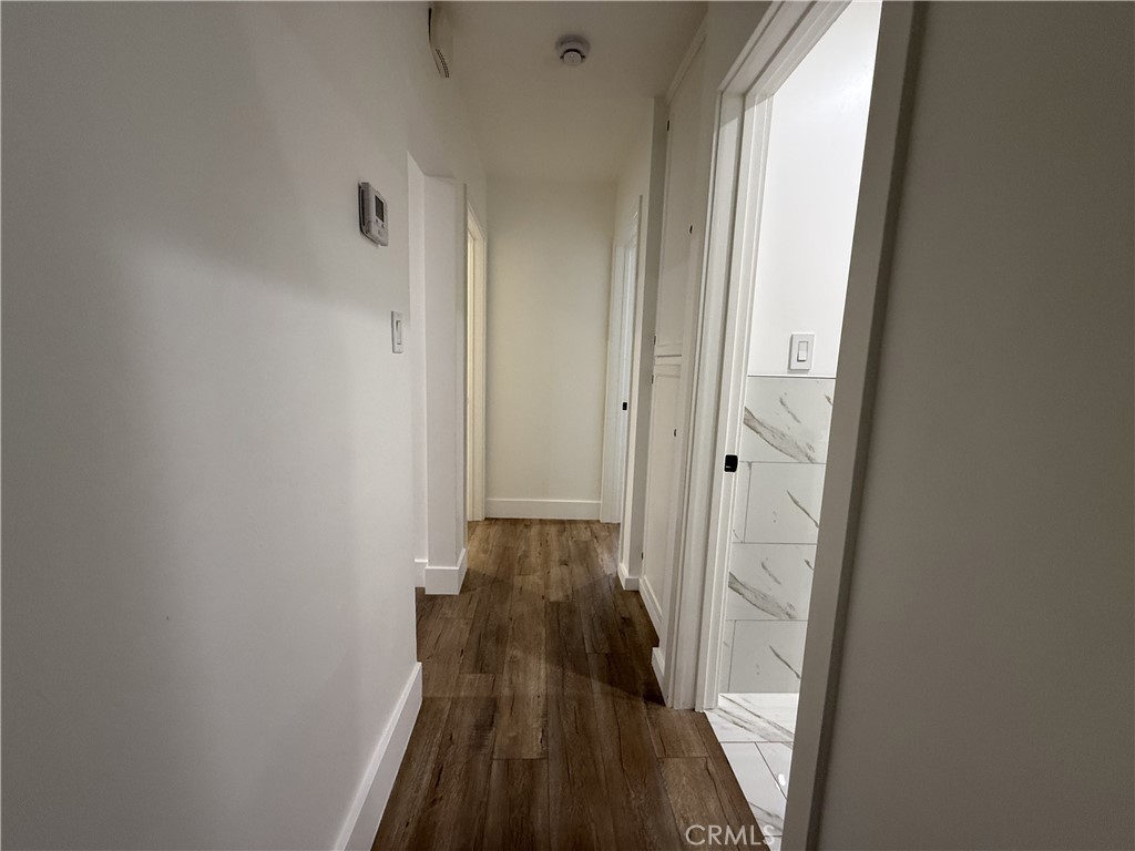 17845 Victory Blvd. Property Photo 28
