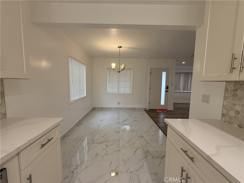 17845 Victory Blvd. Property Photo 39
