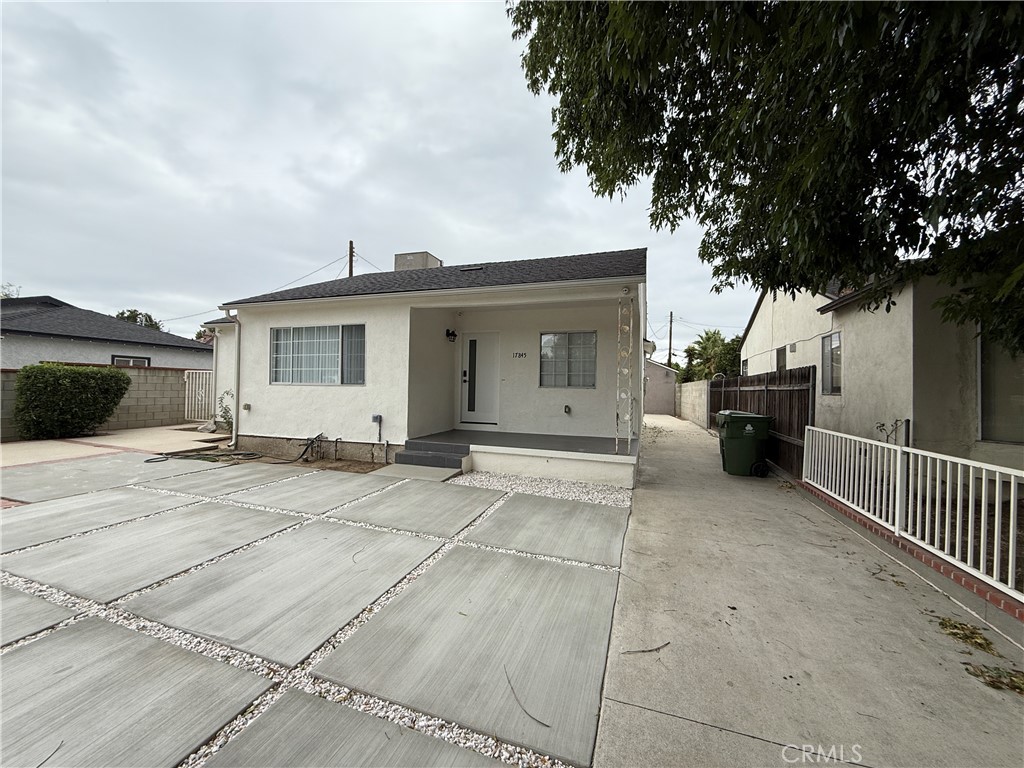 17845 Victory Blvd. Property Photo 42