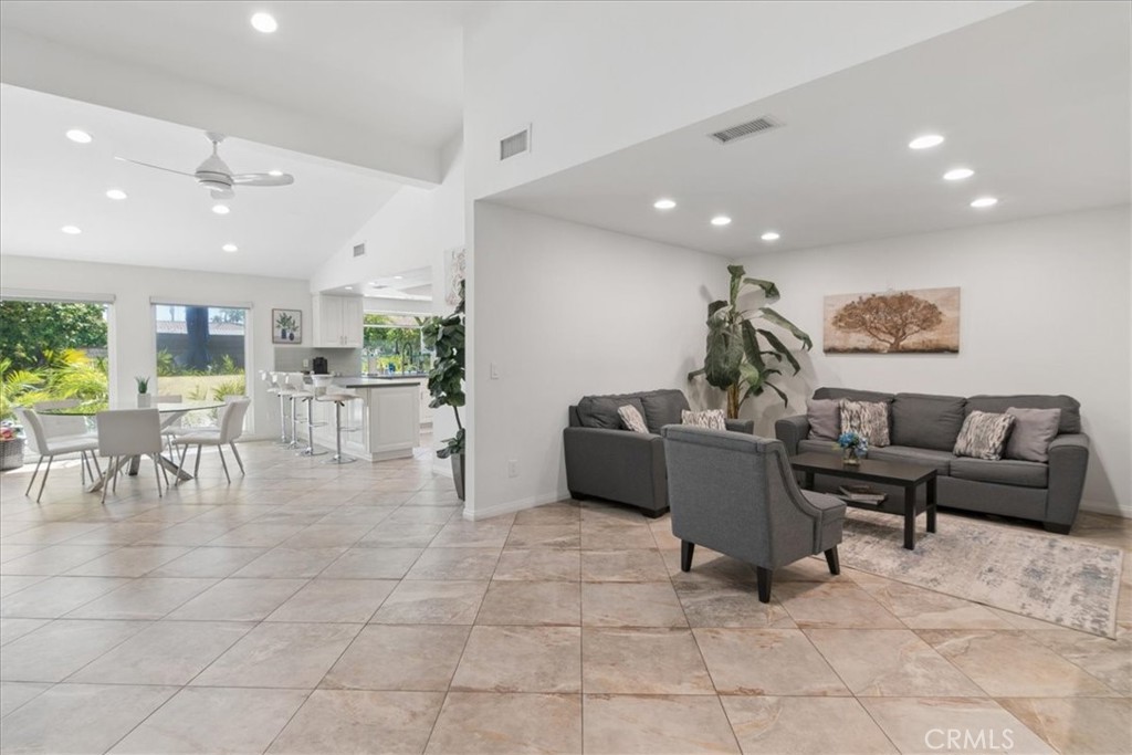 36626 Via Cicada Property Photo 3