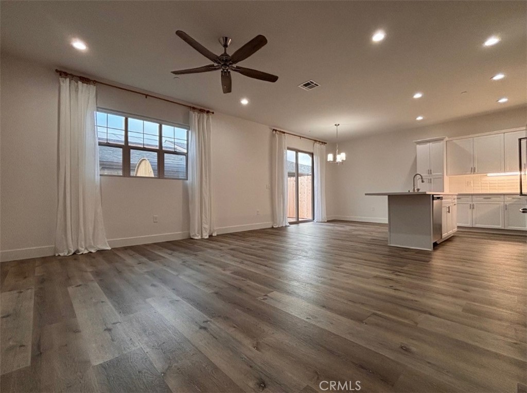 366 S Halcyon Road Property Photo 2