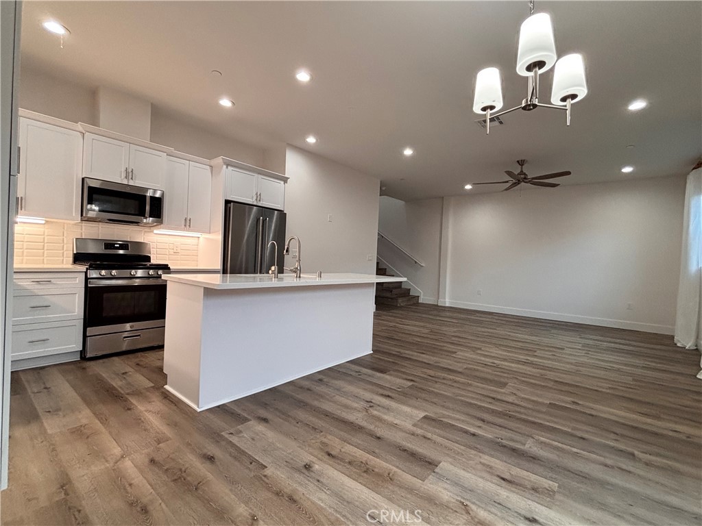 366 S Halcyon Road Property Photo 8