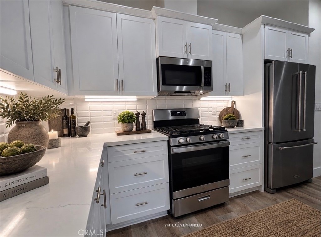 366 S Halcyon Road Property Photo 9