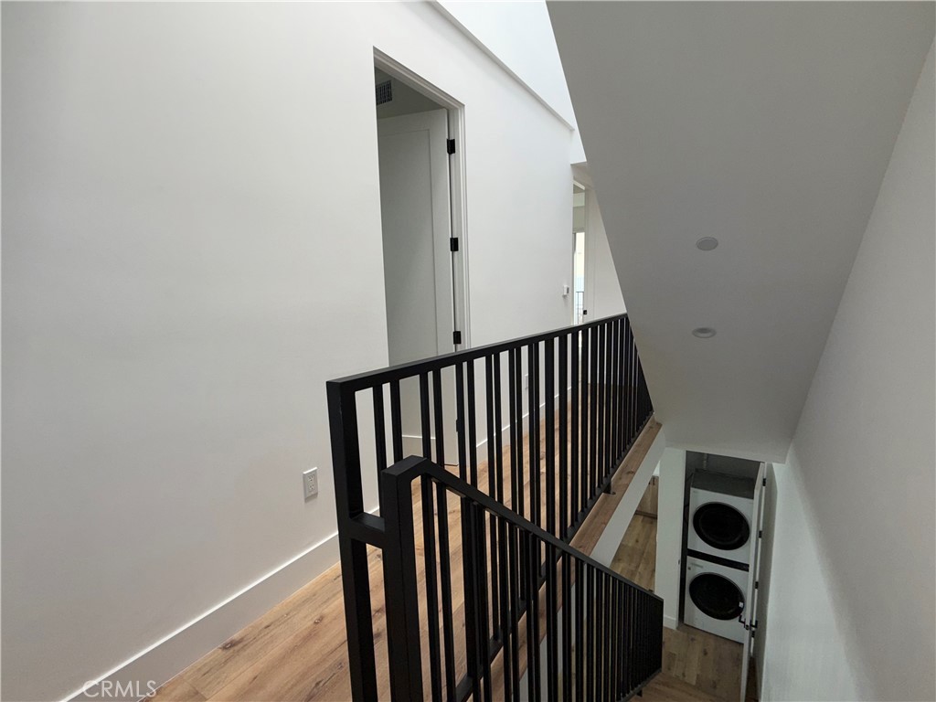 5042 Laurel Canyon Boulevard Property Photo 10