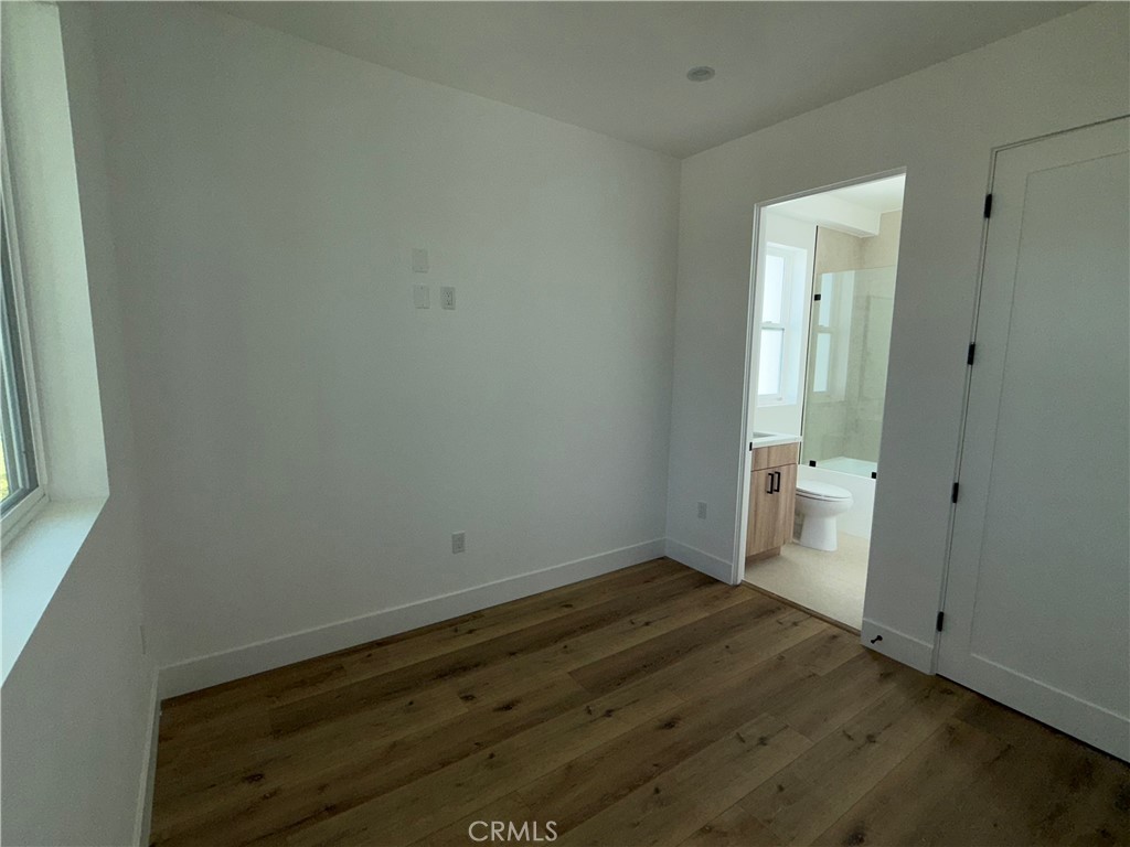 5042 Laurel Canyon Boulevard Property Photo 11