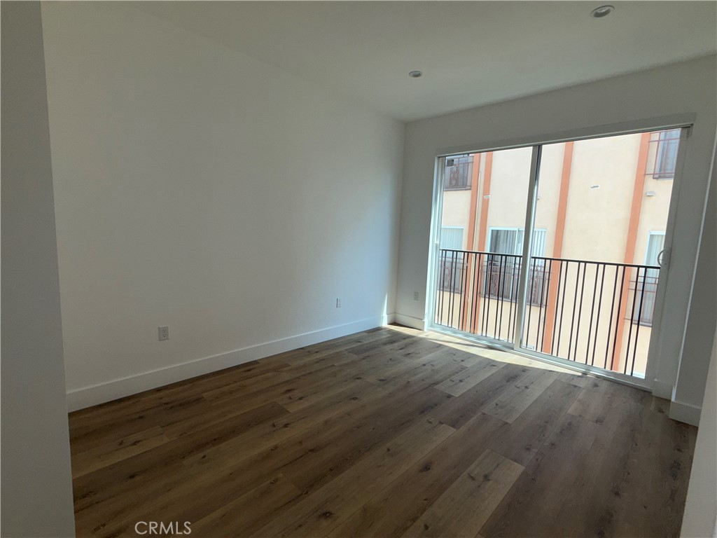 5042 Laurel Canyon Boulevard Property Photo 15