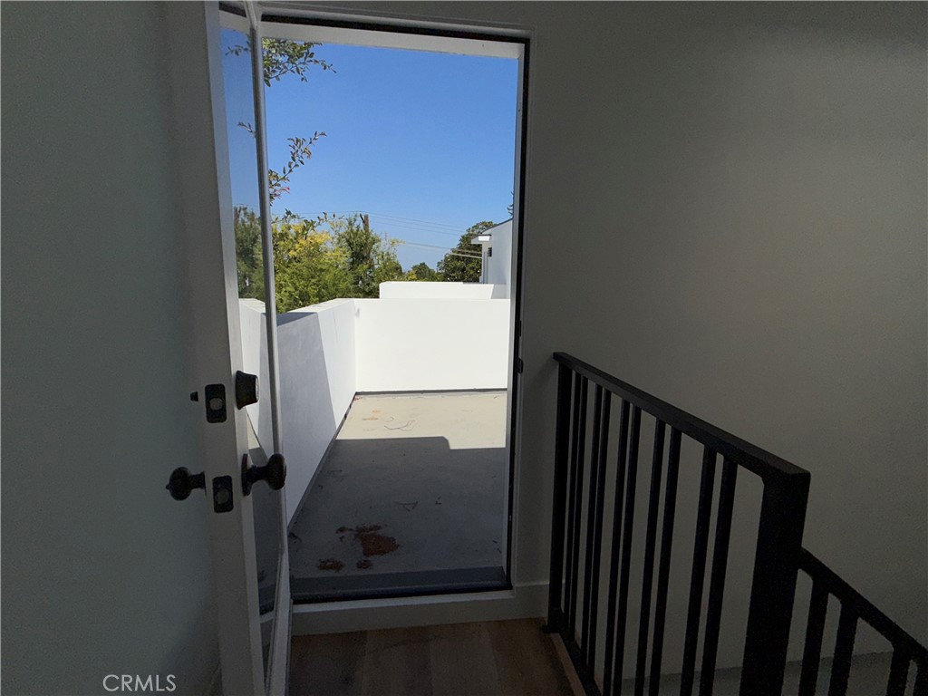 5042 Laurel Canyon Boulevard Property Photo 20