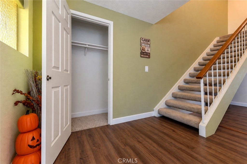 1665 N Fillmore Ave Property Photo 6