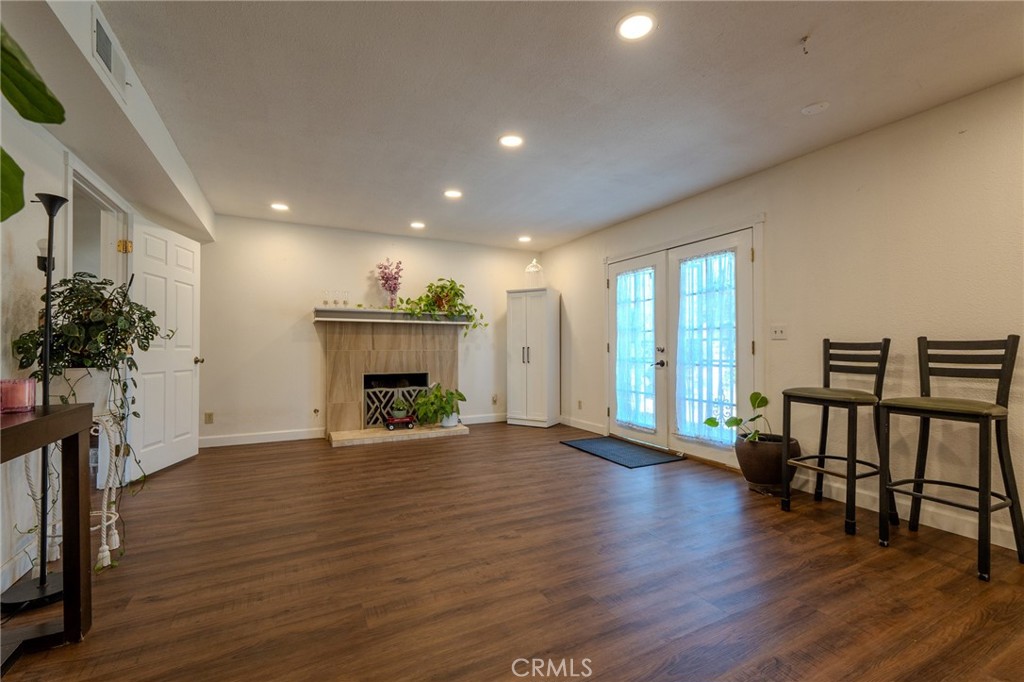 1665 N Fillmore Ave Property Photo 13