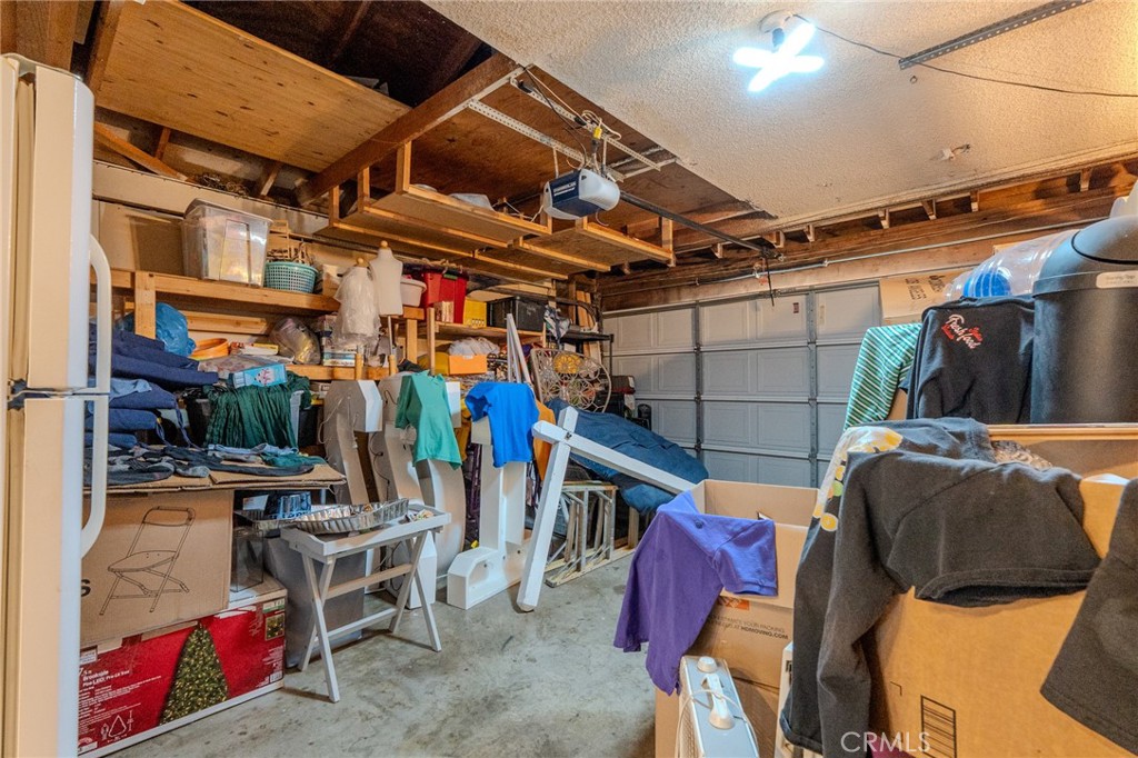 1665 N Fillmore Ave Property Photo 24