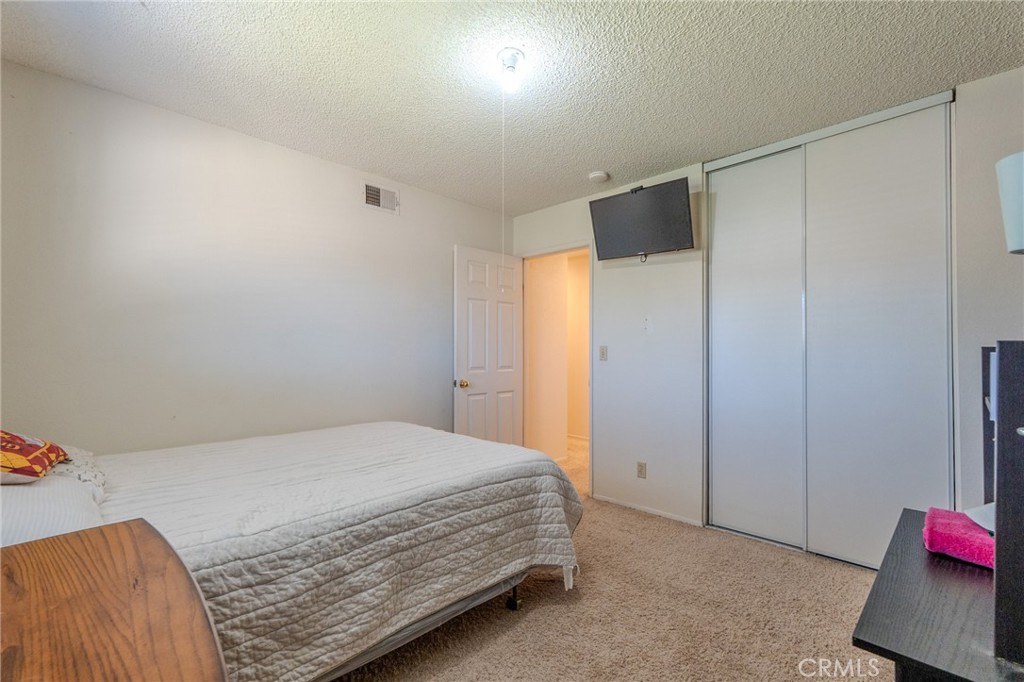 1665 N Fillmore Ave Property Photo 29