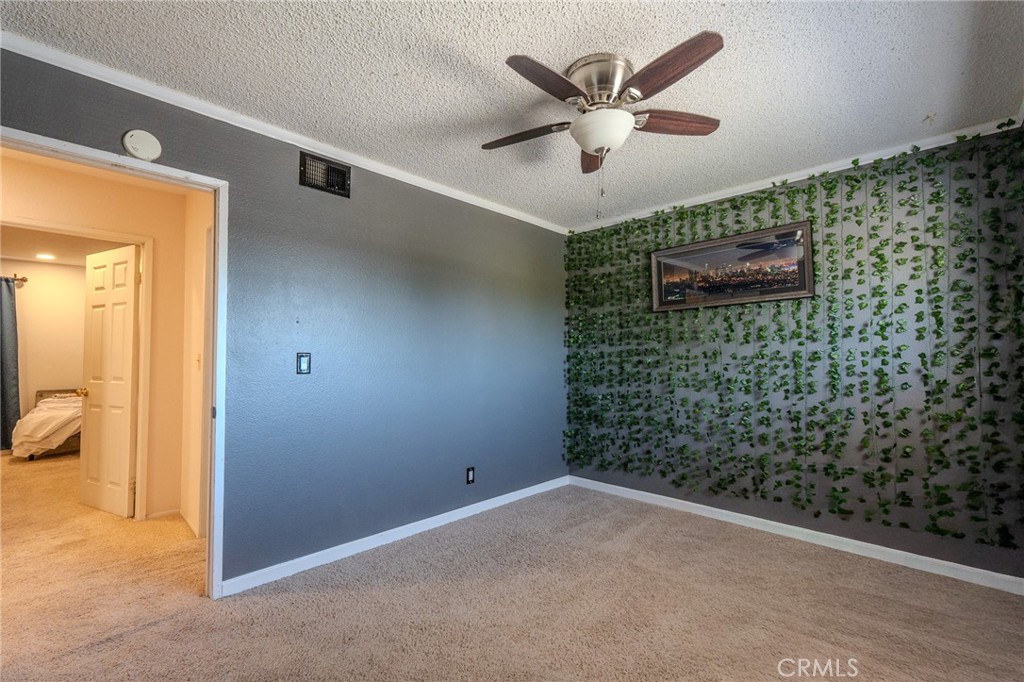 1665 N Fillmore Ave Property Photo 33