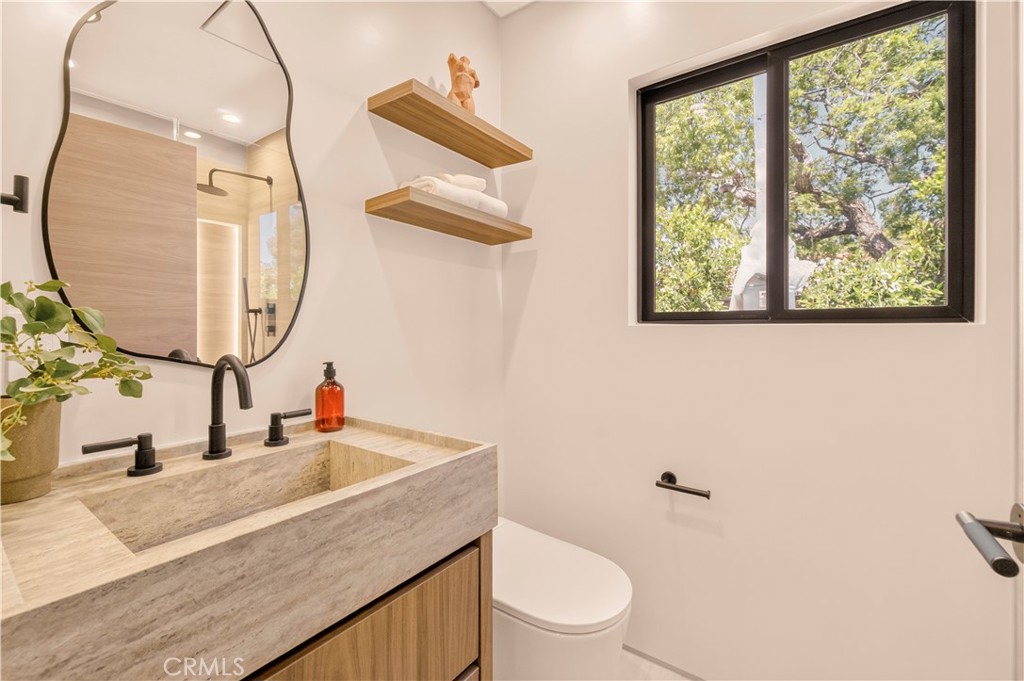 2339 23rd Property Photo 17