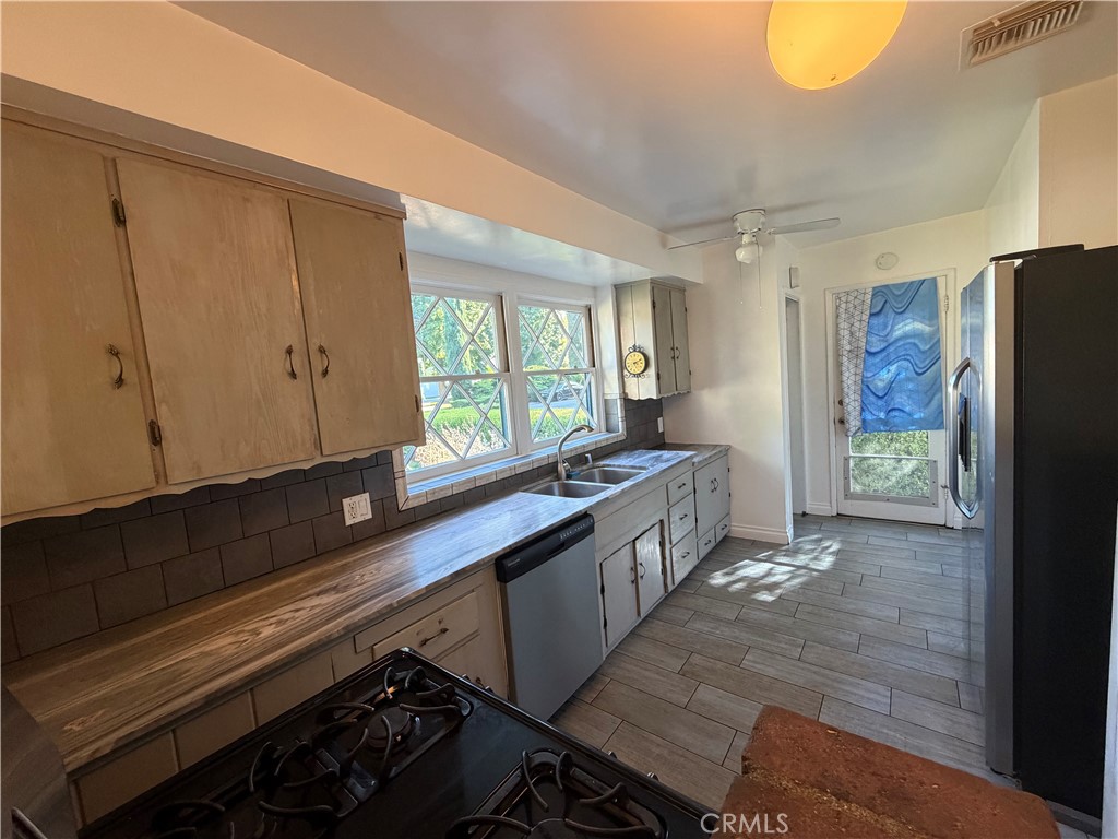 23141 Gonzales Property Photo 15