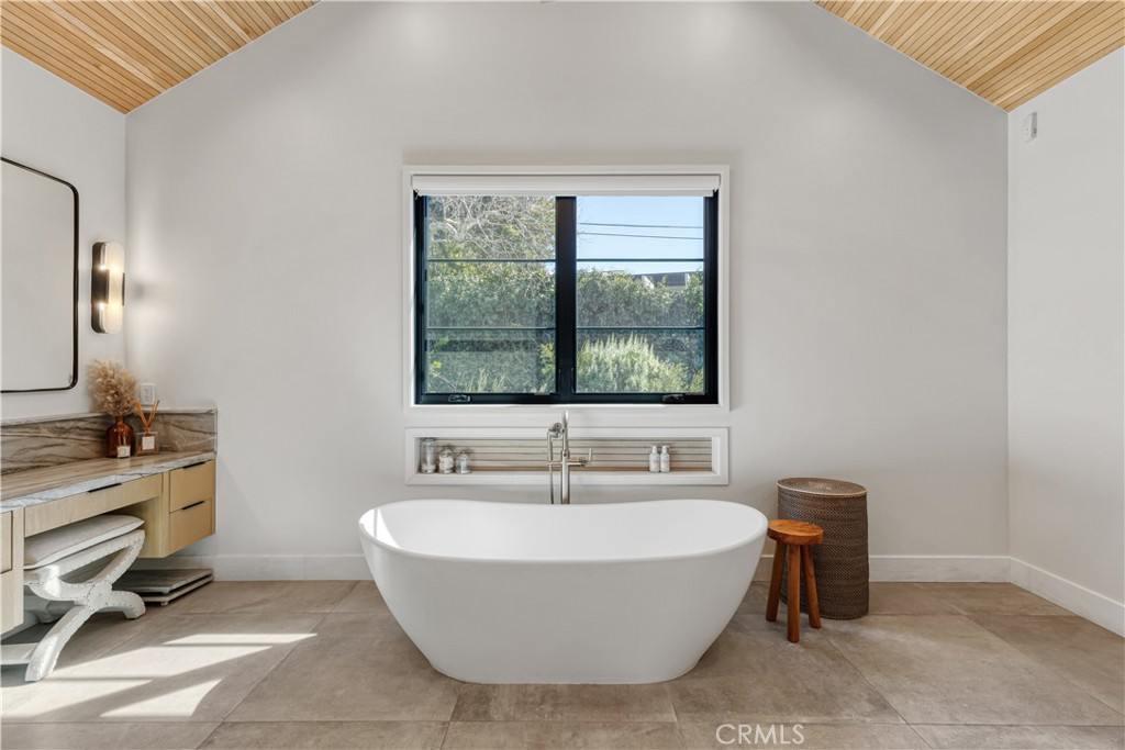 4050 Contera Road Property Photo 32