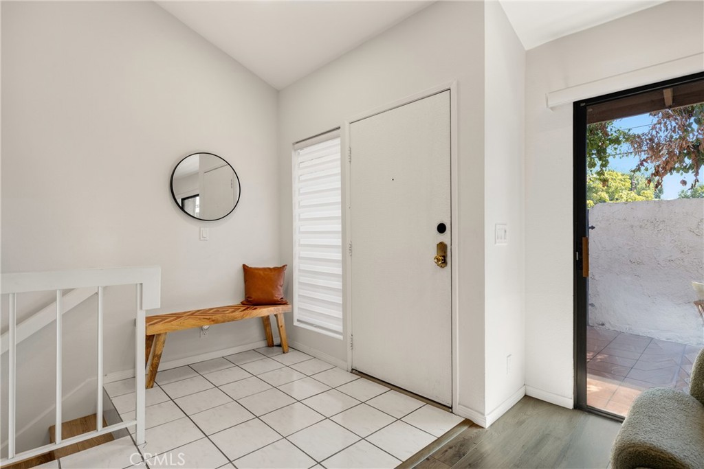 6021 Lindley Avenue 12 Property Photo 25