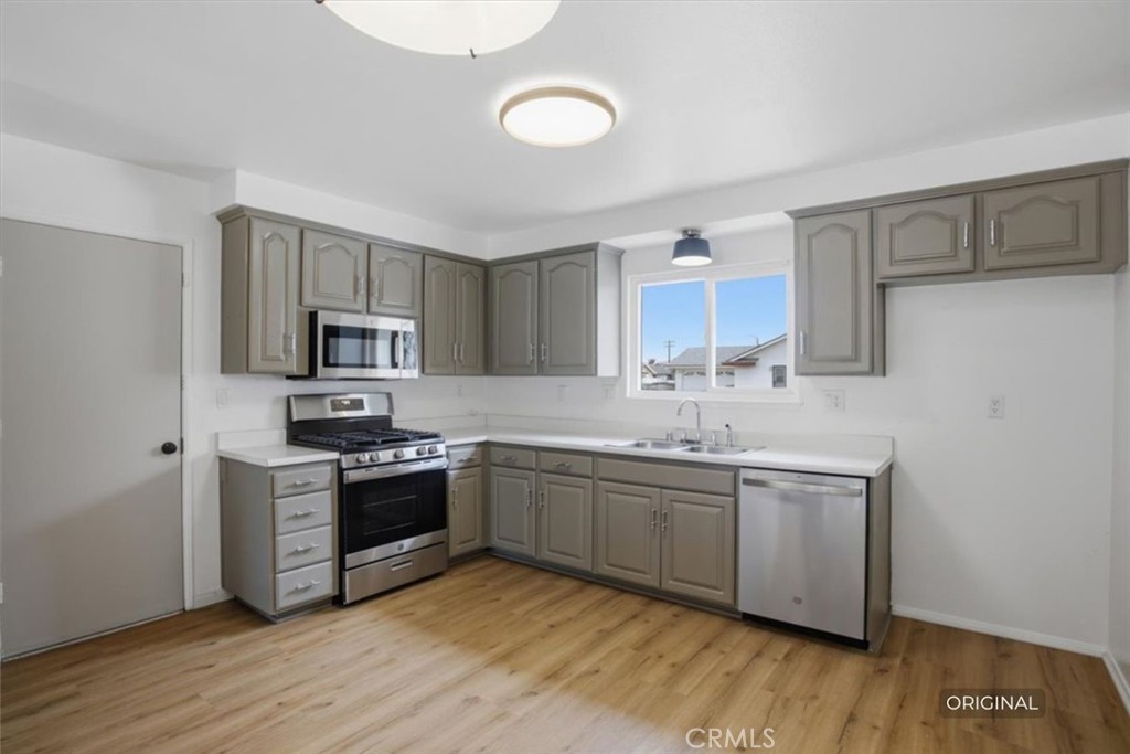 221 Vegas Drive Property Photo 4
