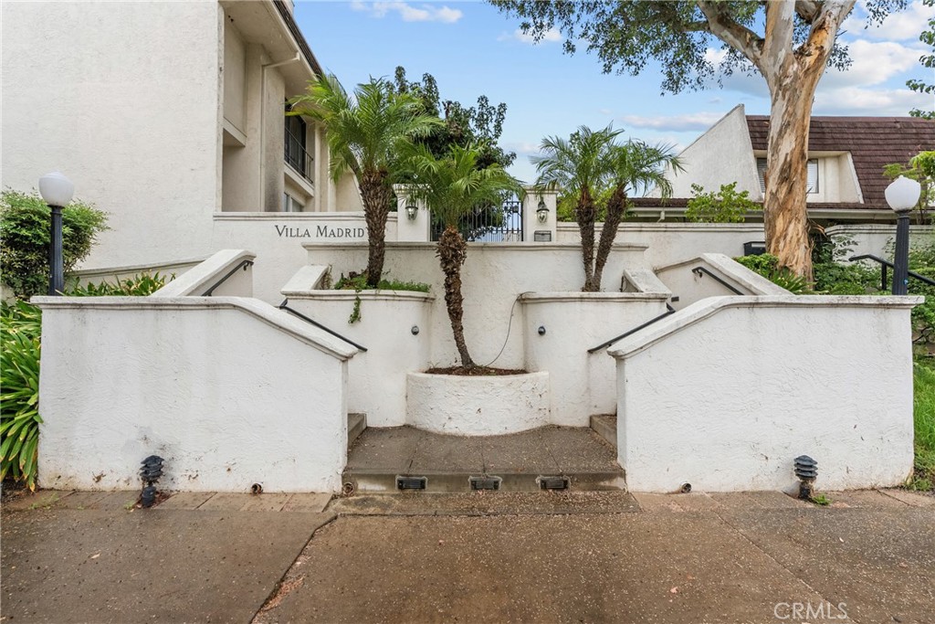6249 Randi Avenue Property Photo 6