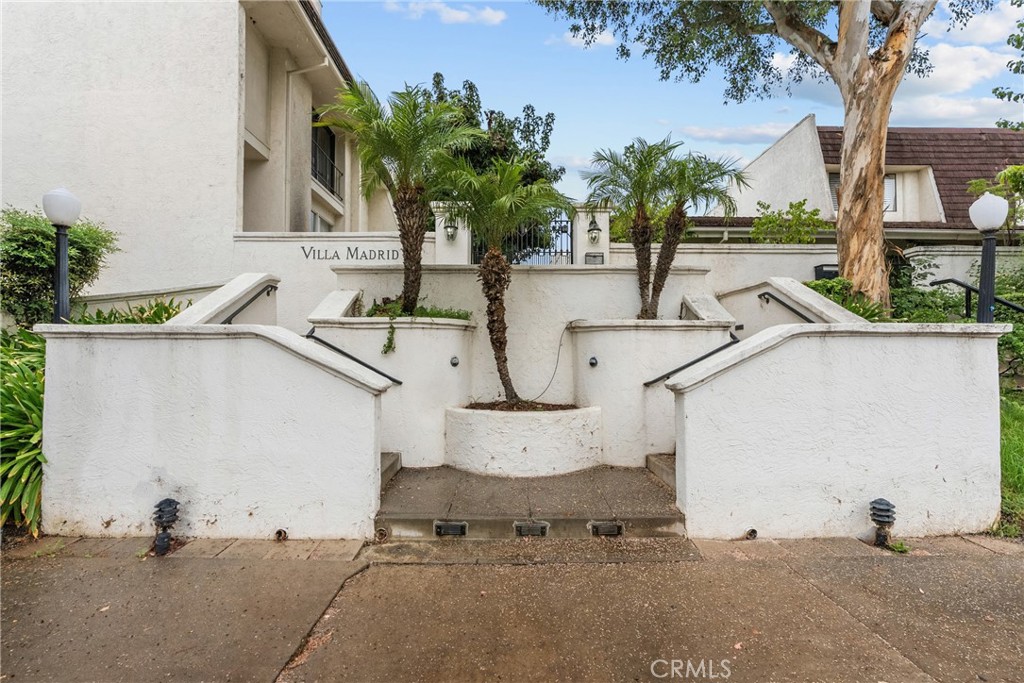 6249 Randi Avenue Property Photo 6