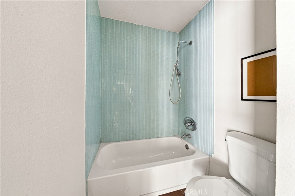 141 S Clark Drive 422 Property Photo 10
