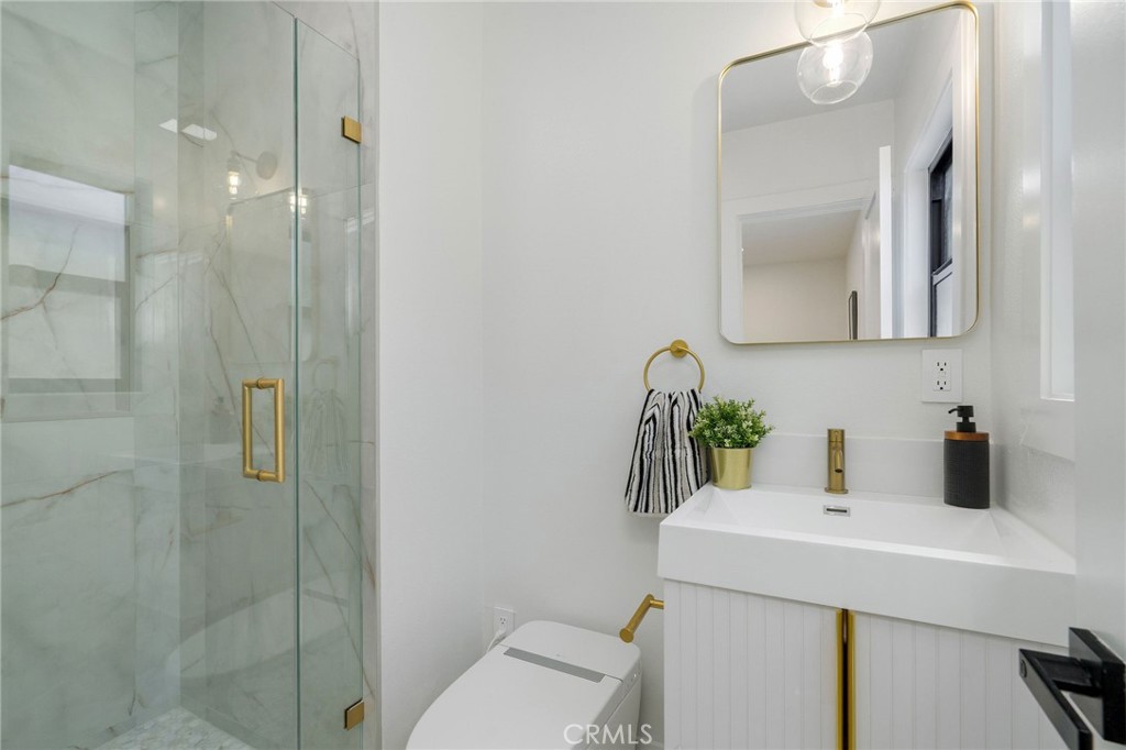 17200 Lanark Street Property Photo 19