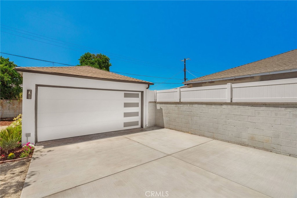 17200 Lanark Street Property Photo 24