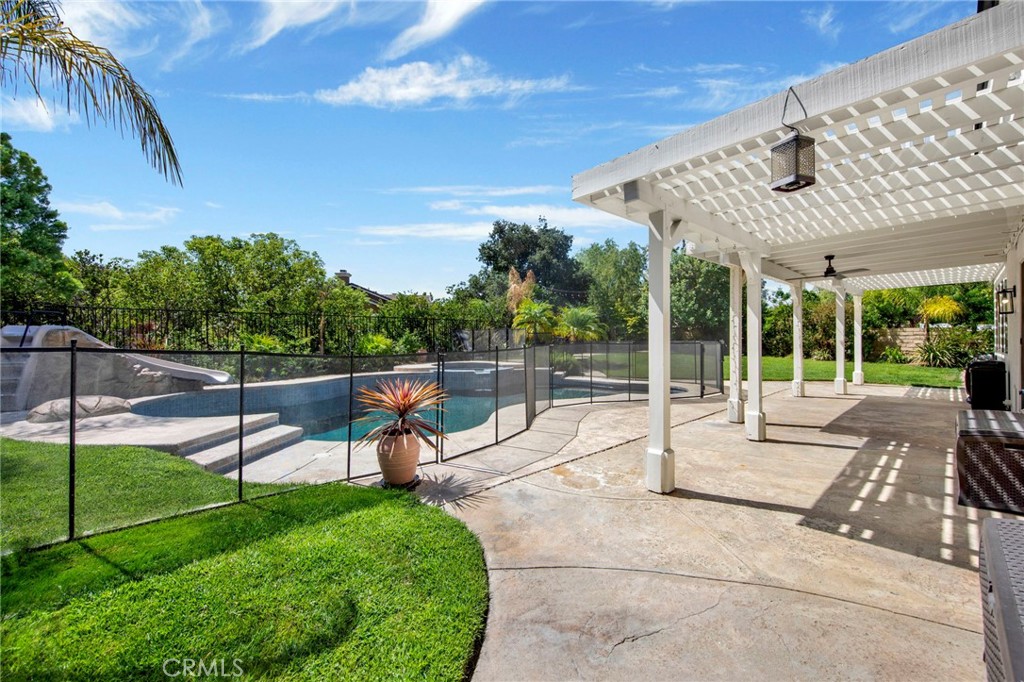 29006 Capri Court Property Photo 8