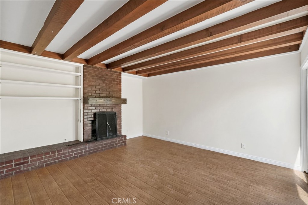 15115 Leadwell Street Property Photo 12