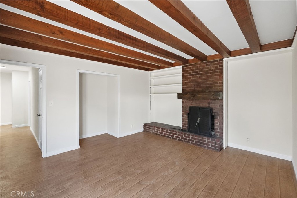 15115 Leadwell Street Property Photo 15