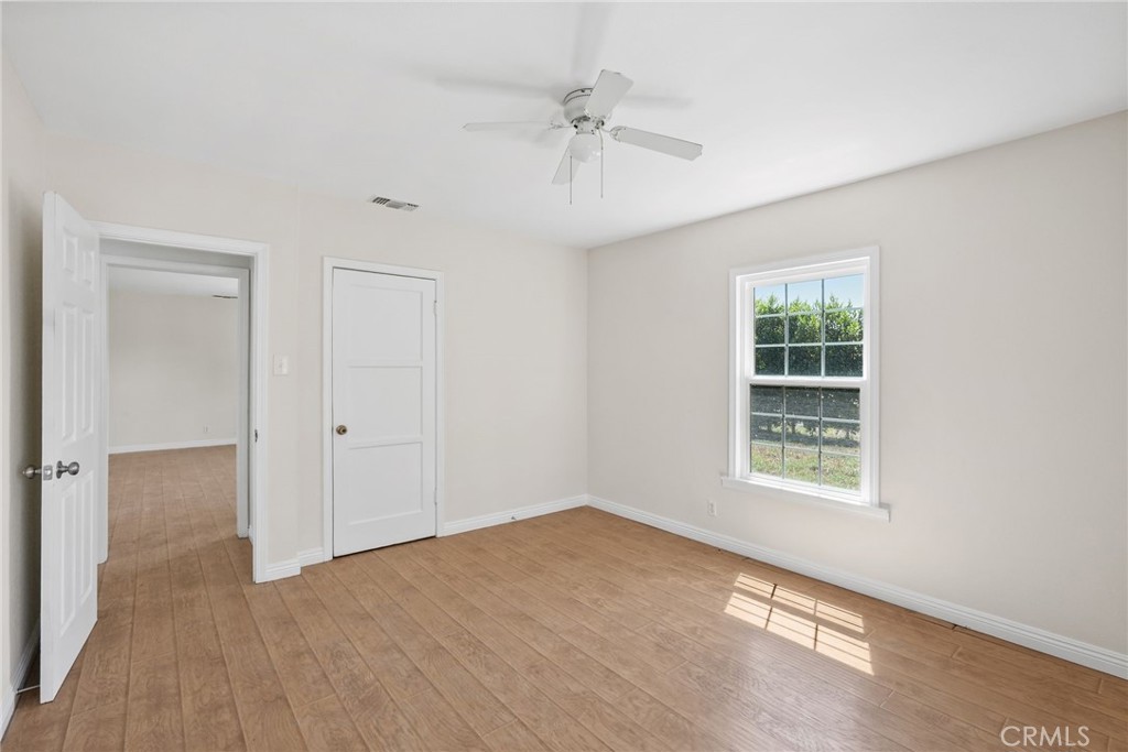 15115 Leadwell Street Property Photo 17