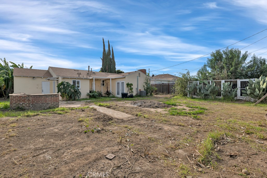 15115 Leadwell Street Property Photo 23